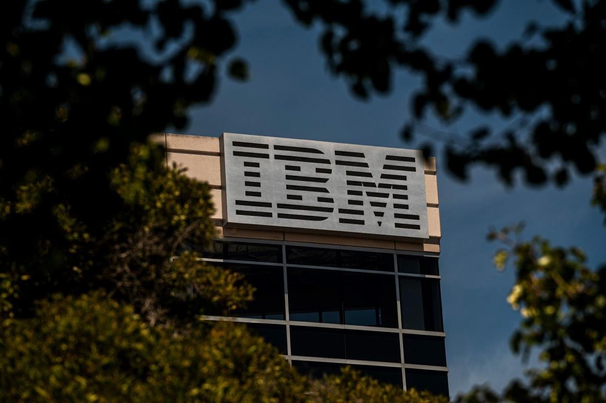 IBM Shares Jump on Strong Sales Outlook and AI Bookings IBM Shares Jump on Strong Sales Outlook and AI Bookings