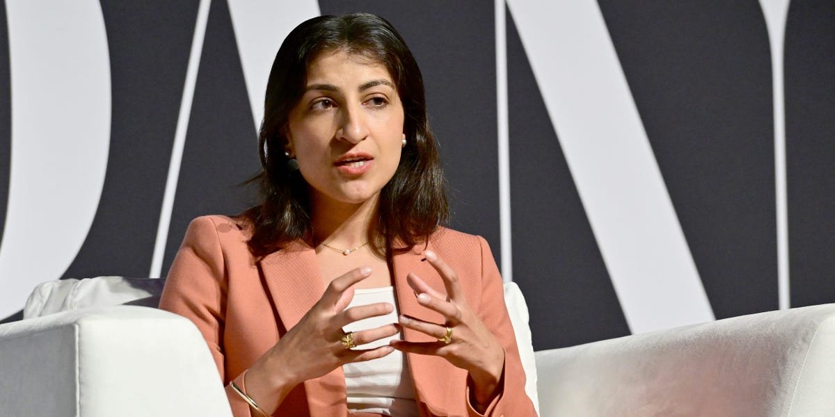 FTC Hints That AI Partnerships May Be Subject to Antitrust Scrutiny FTC Hints That AI Partnerships May Be Subject to Antitrust Scrutiny