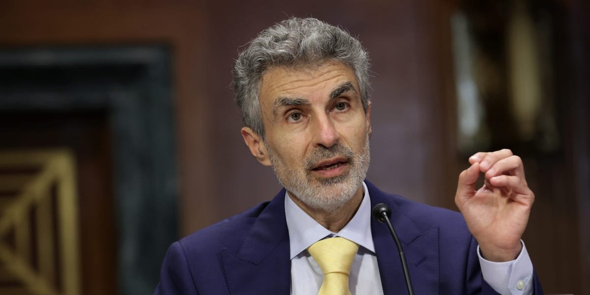 An AI ‘Godfather’ Is Raising a Red Flag Over AI Agents An AI ‘Godfather’ Is Raising a Red Flag Over AI Agents