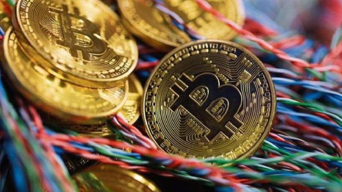 Bitcoin plunge: End of crypto boom? Worries grow amid signs of instability in .2 trillion market Bitcoin plunge: End of crypto boom? Worries grow amid signs of instability in .2 trillion market