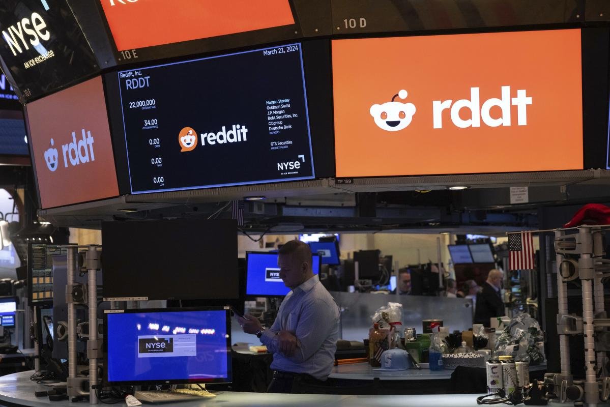 Reddit continues to show the flip side of AI: Chart of the Week Reddit continues to show the flip side of AI: Chart of the Week