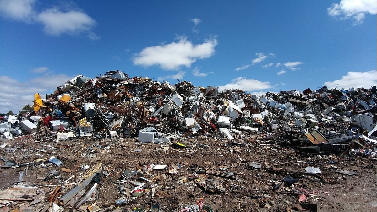 Man who chucked 0 million of bitcoin into a dump now wants to buy the whole dump Man who chucked 0 million of bitcoin into a dump now wants to buy the whole dump