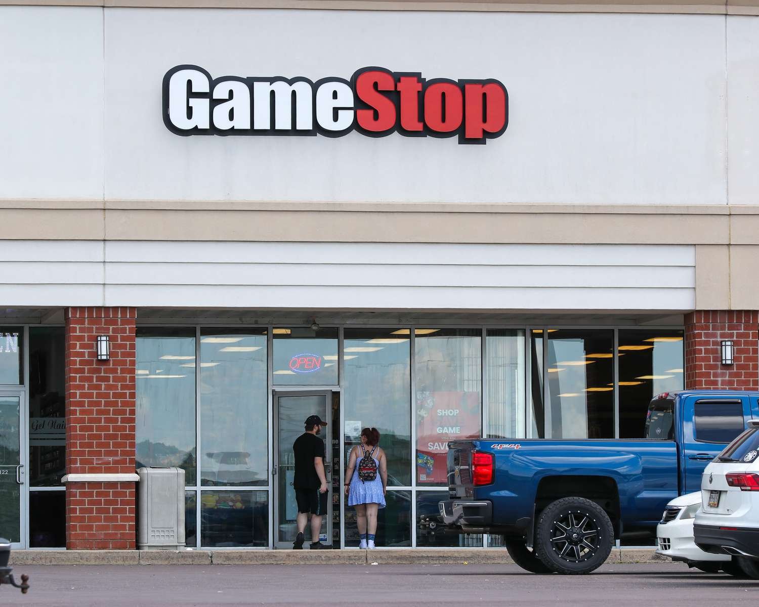 GameStop Stock Pops on Report Video Game Seller Is Considering Investing in Bitcoin GameStop Stock Pops on Report Video Game Seller Is Considering Investing in Bitcoin