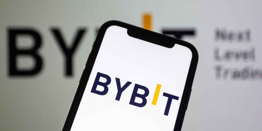 Bybit Funds on the Move, Could be Headed for Bitcoin Mixers ‘Next’: Elliptic Bybit Funds on the Move, Could be Headed for Bitcoin Mixers ‘Next’: Elliptic