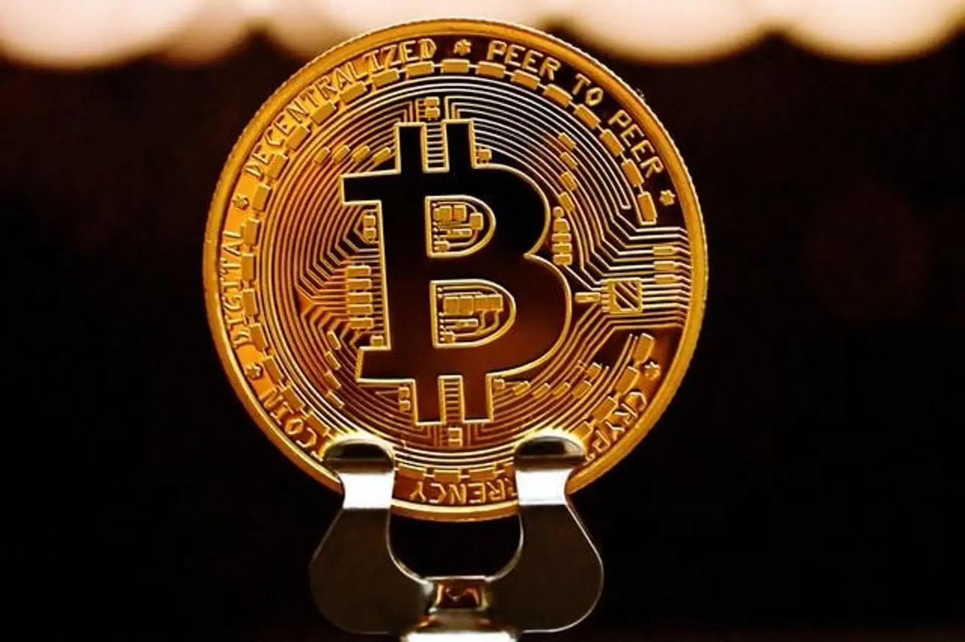 US Bitcoin Spot ETFs End Net Outflow Streak with .6M Net Inflow US Bitcoin Spot ETFs End Net Outflow Streak with .6M Net Inflow