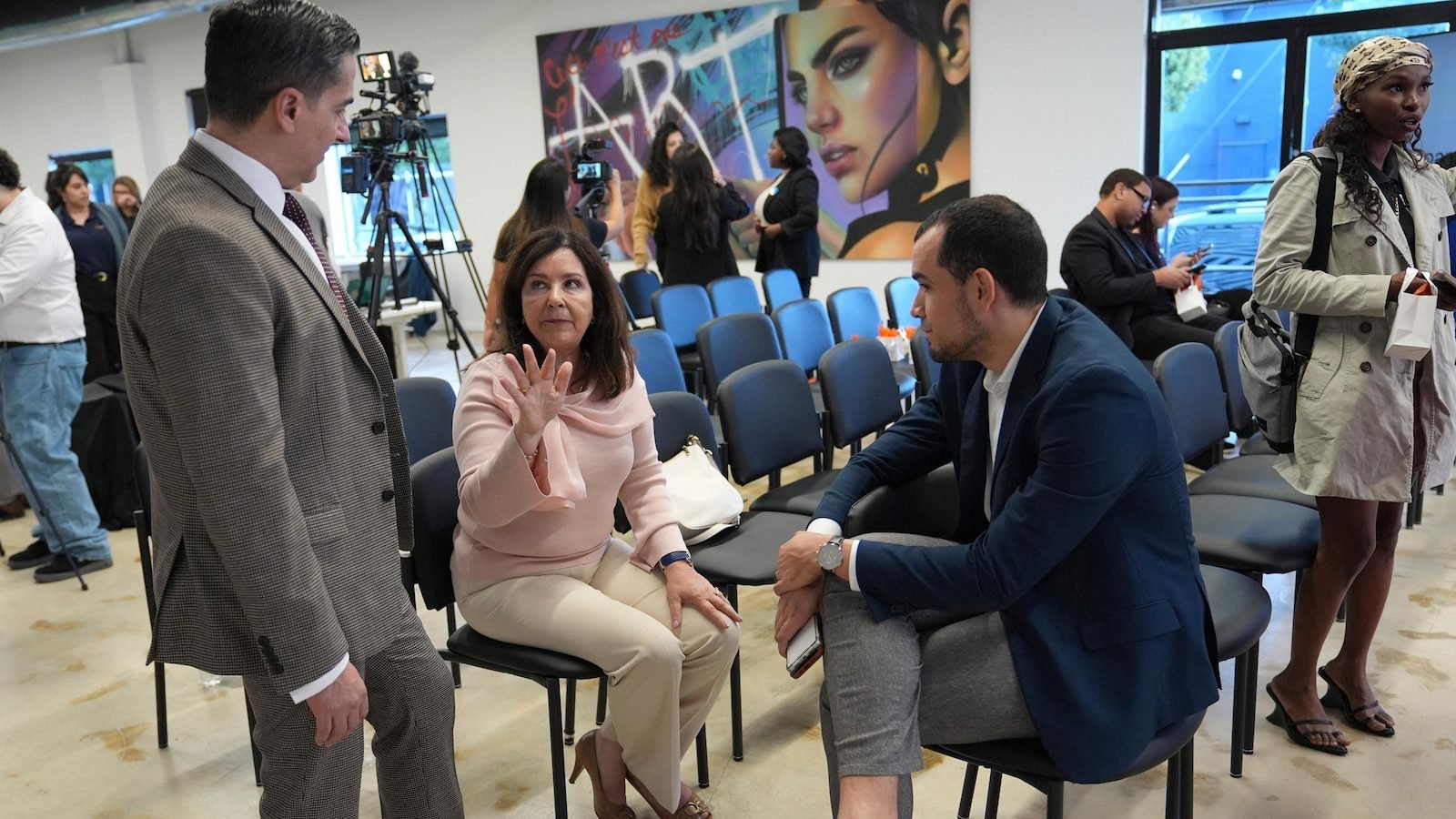 Latino workers working to overcome a technological divide brought on by automation, AI