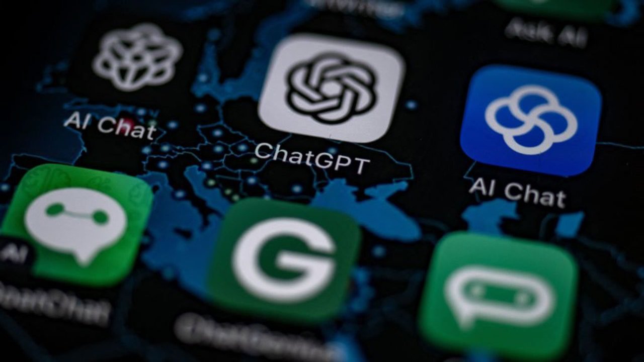 Loudoun County Public Schools considers how AI should be used in classrooms Loudoun County Public Schools considers how AI should be used in classrooms