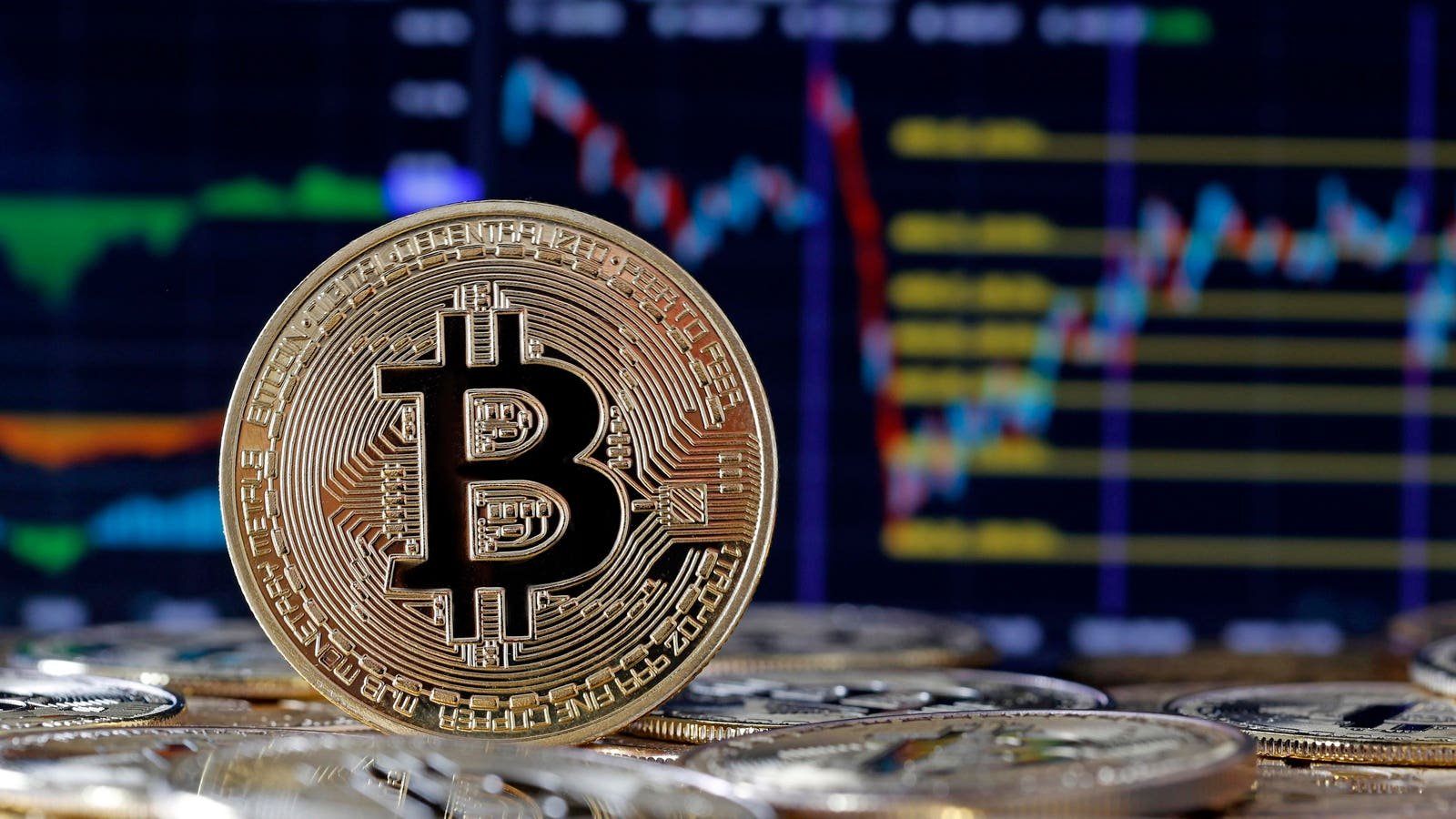 Bitcoin Price Dives Below ,000 As Trump’s Tariffs Disrupt Crypto