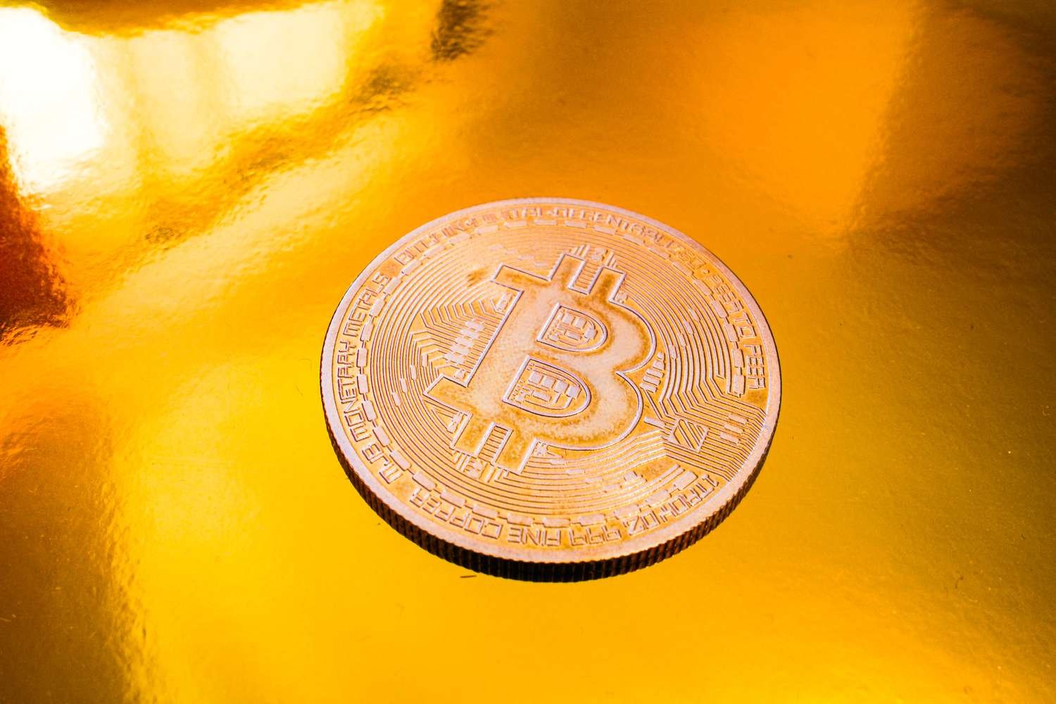 Bitcoin Trades Around ,000 as Crypto Stocks Slip Bitcoin Trades Around ,000 as Crypto Stocks Slip