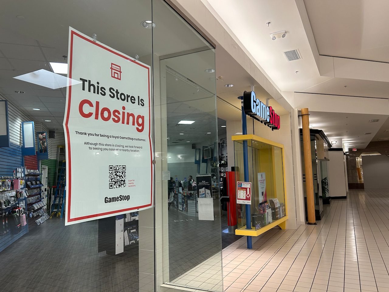 Popular retailer plans risky Bitcoin strategy as it closes hundreds of stores Popular retailer plans risky Bitcoin strategy as it closes hundreds of stores