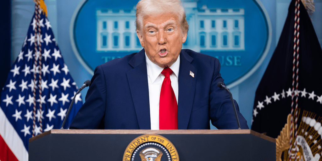 What Trump Firing Fed Chair Would Mean for Bitcoin—And the US Economy What Trump Firing Fed Chair Would Mean for Bitcoin—And the US Economy
