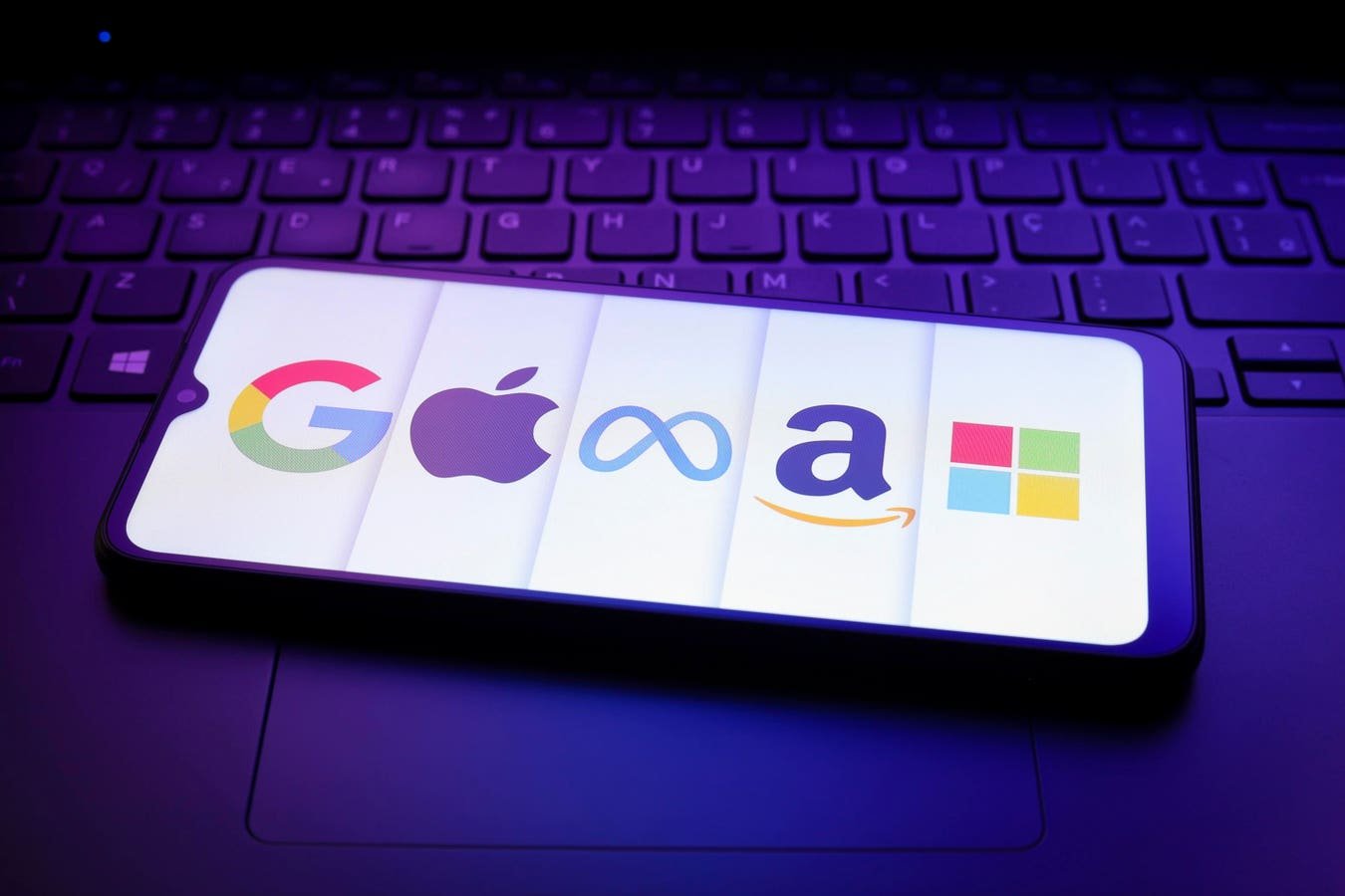 Meta Says ‘Just Trust Us’ With AI Ads, Will Amazon Follow Suit?