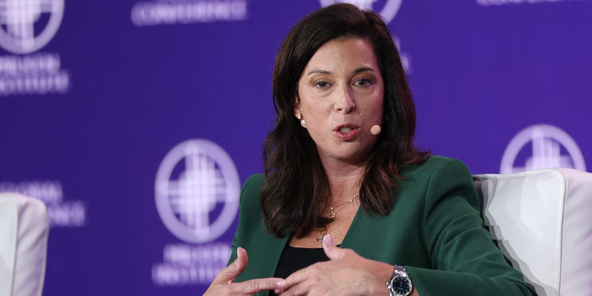EY CEO Says AI Won’t Lead to Job Cuts at the Consulting Giant EY CEO Says AI Won’t Lead to Job Cuts at the Consulting Giant