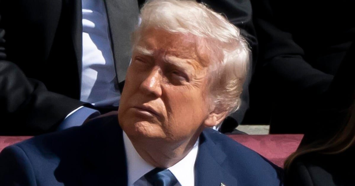 Trump’s AI photo of him as pope sparks worldwide outrage Trump’s AI photo of him as pope sparks worldwide outrage