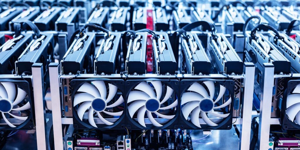 Riot Platforms Sells  Million in Bitcoin Amid Mining Industry Headwinds