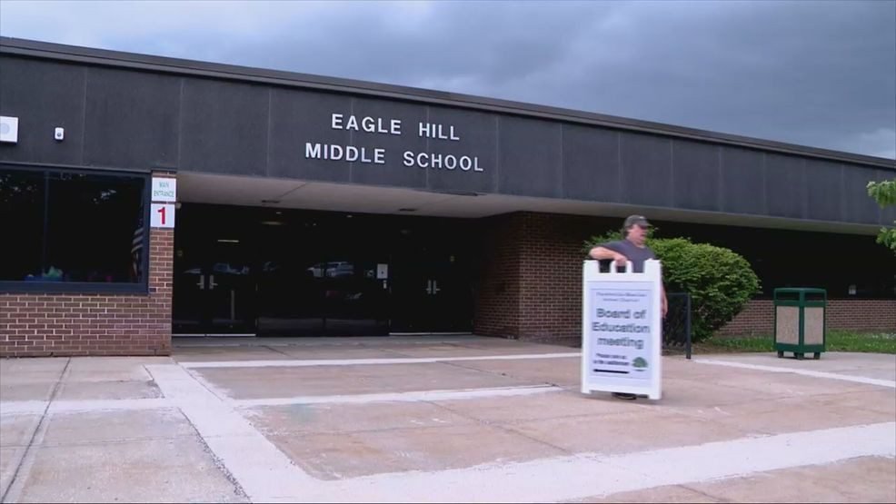 Fayetteville-Manlius schools tackle AI in education Fayetteville-Manlius schools tackle AI in education