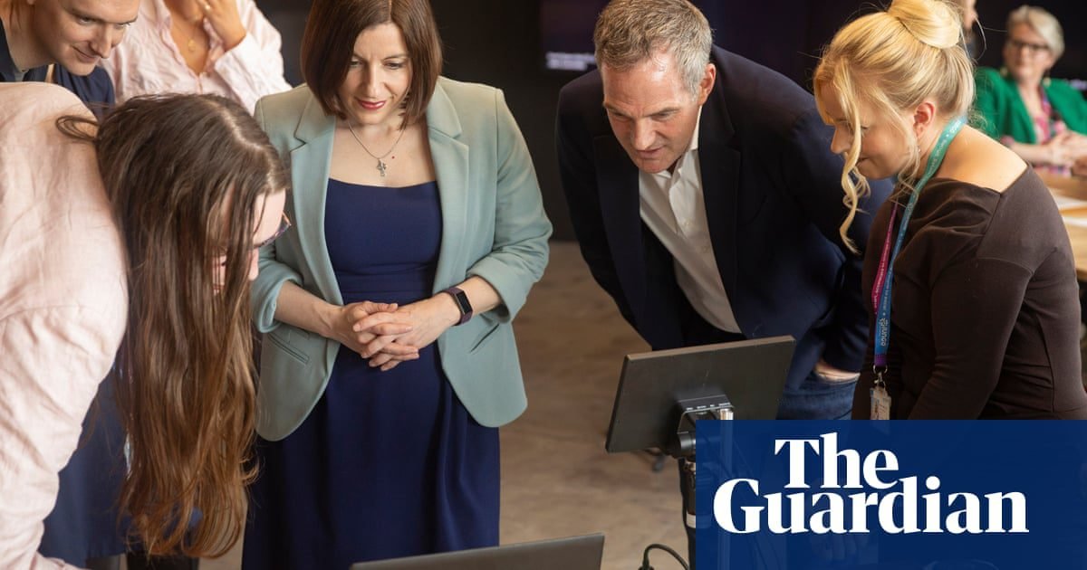 UK ministers delay AI regulation amid plans for more ‘comprehensive’ bill | Artificial intelligence (AI) UK ministers delay AI regulation amid plans for more ‘comprehensive’ bill | Artificial intelligence (AI)