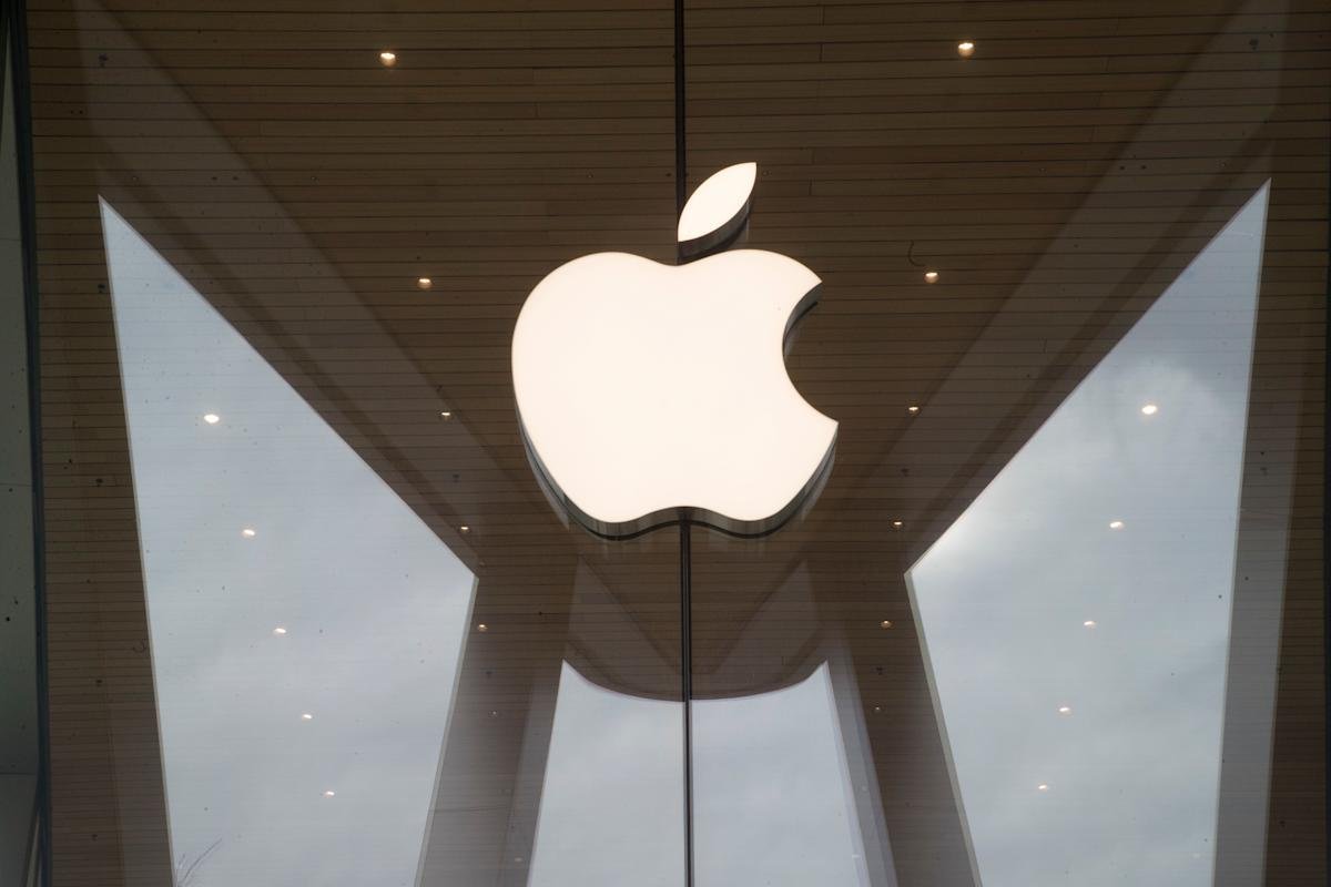 Apple heads into annual showcase reeling from AI missteps, tech upheaval and Trump’s trade war Apple heads into annual showcase reeling from AI missteps, tech upheaval and Trump’s trade war