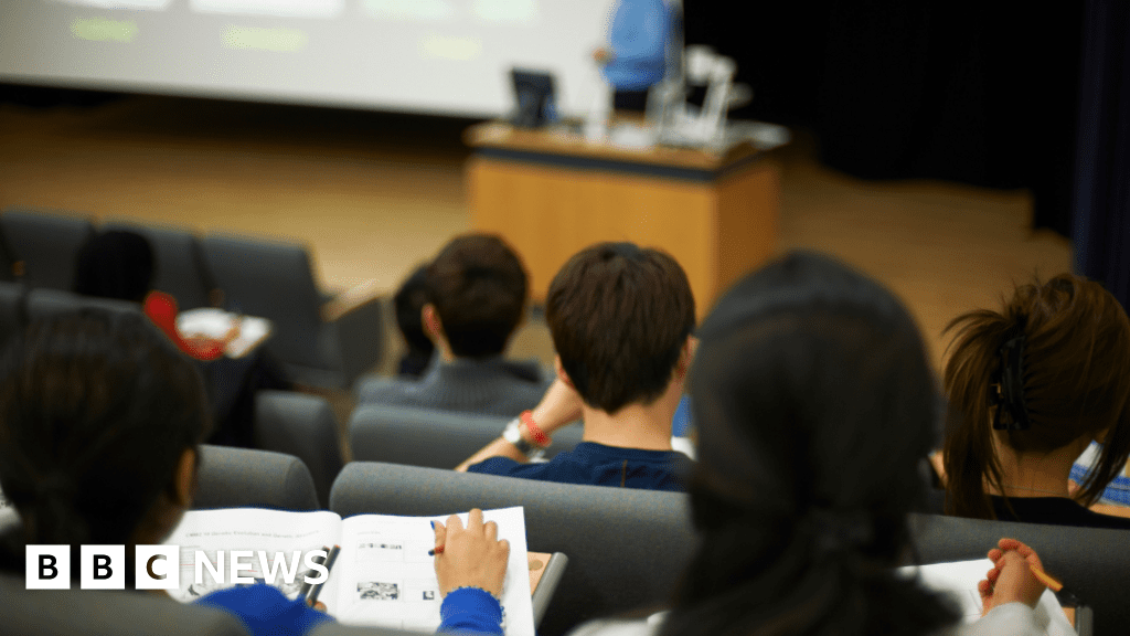 Has AI ‘transformed’ university studies for the better? Has AI ‘transformed’ university studies for the better?