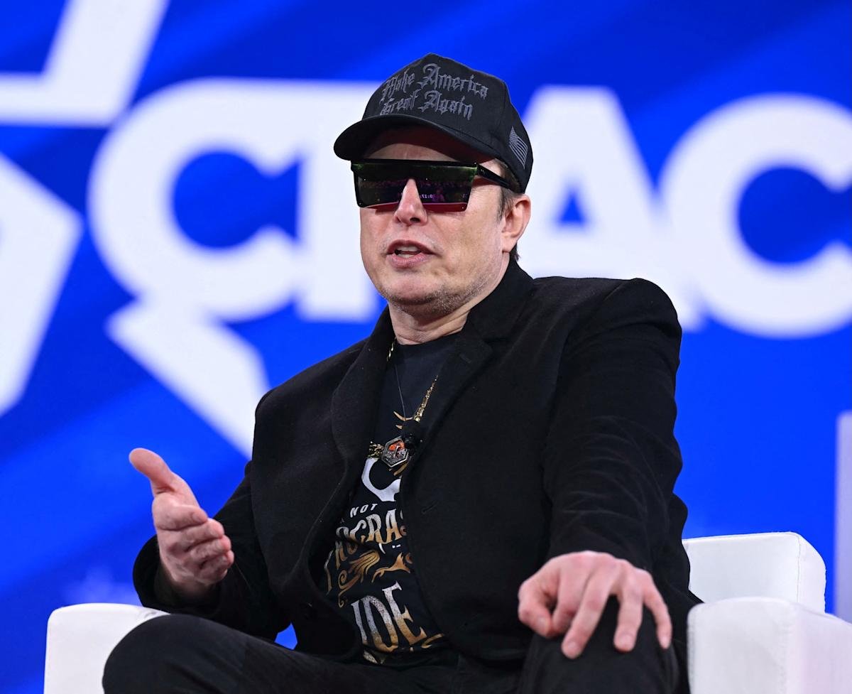 Grok 4 seems to consult Elon Musk to answer controversial questions Grok 4 seems to consult Elon Musk to answer controversial questions