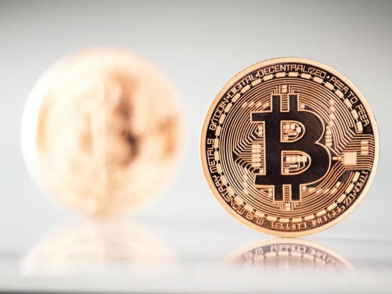 Standard Chartered Predicts Bitcoin Will Hit 5K by Q3 End, 0K by Year-End Standard Chartered Predicts Bitcoin Will Hit 5K by Q3 End, 0K by Year-End