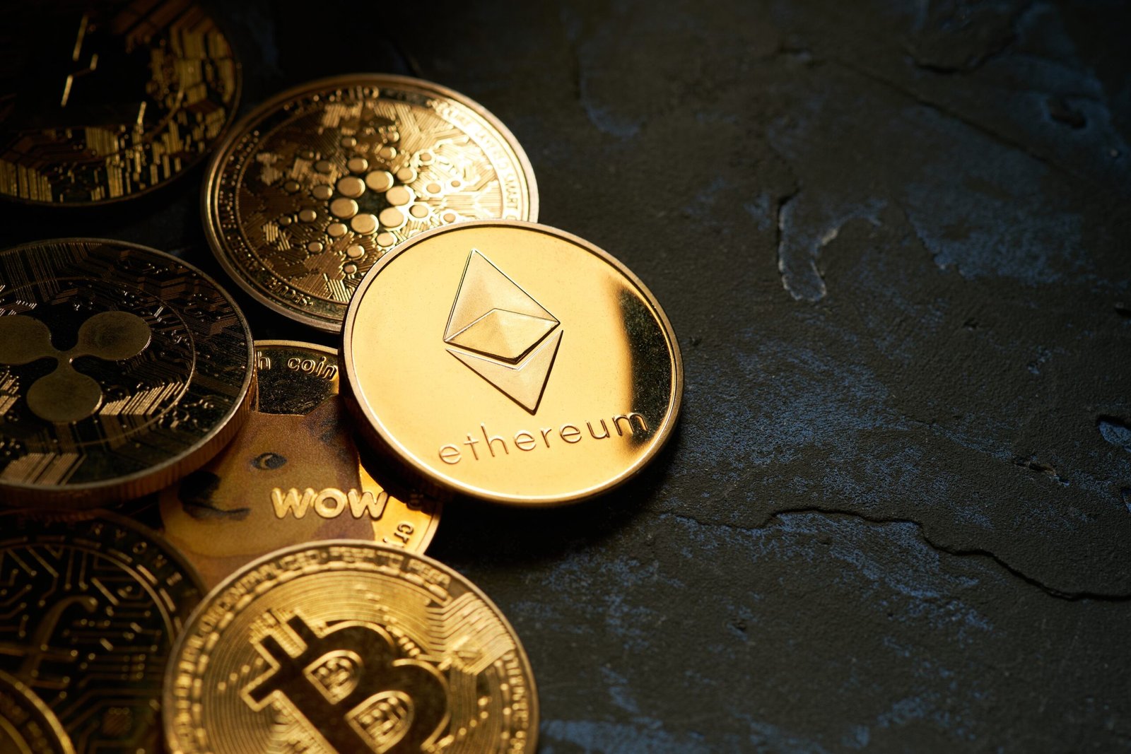 Bitcoin Dominance Falls to 4-Month Low as Altcoin Market Cap Explodes Bitcoin Dominance Falls to 4-Month Low as Altcoin Market Cap Explodes