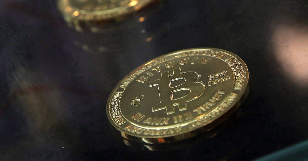 Bitcoin jumps to record high Bitcoin jumps to record high