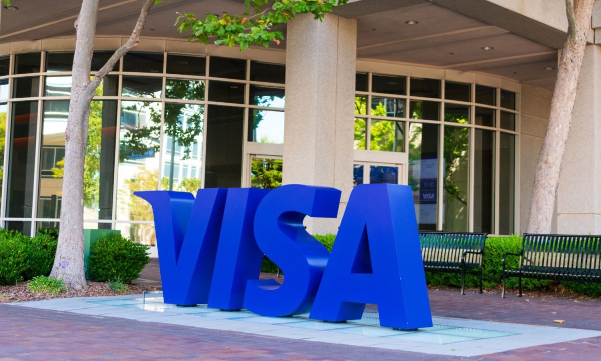 Visa CEO Sees AI and Stablecoins Powering Digital Payments Visa CEO Sees AI and Stablecoins Powering Digital Payments