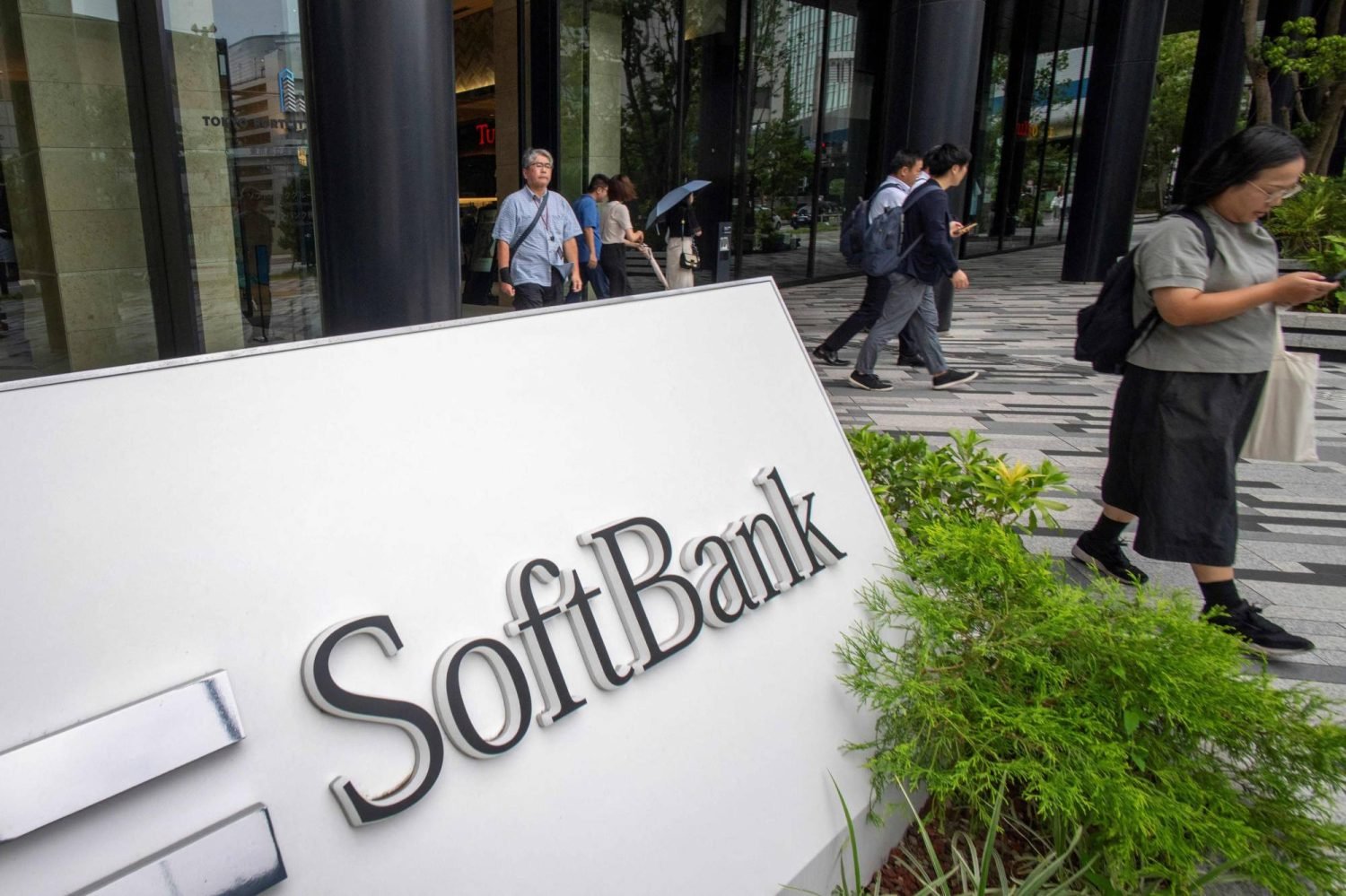 Foxconn to operate SoftBank’s Stargate AI server site in Ohio Foxconn to operate SoftBank’s Stargate AI server site in Ohio