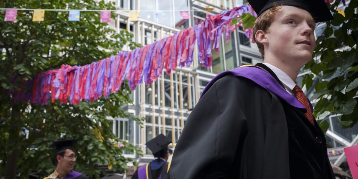 Top economist Brad DeLong to recent college grads: Don’t blame AI for job struggles—blame the sputtering economy Top economist Brad DeLong to recent college grads: Don’t blame AI for job struggles—blame the sputtering economy