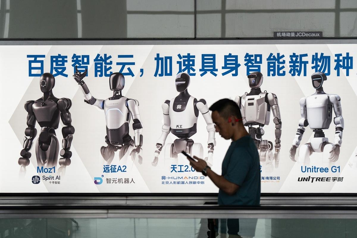 Baidu Sales Slide Most Since 2022 in Fierce China AI Contest Baidu Sales Slide Most Since 2022 in Fierce China AI Contest