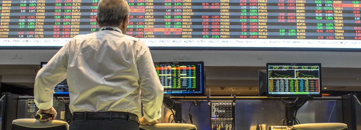 Coinbase (COIN) Is Down 8.7% After Bitcoin and Ethereum Slide Triggers Crypto Market Sell-Off Coinbase (COIN) Is Down 8.7% After Bitcoin and Ethereum Slide Triggers Crypto Market Sell-Off