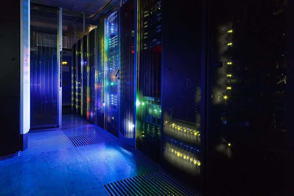 Arista touts liquid cooling, optical tech to reduce power consumption for AI networking Arista touts liquid cooling, optical tech to reduce power consumption for AI networking