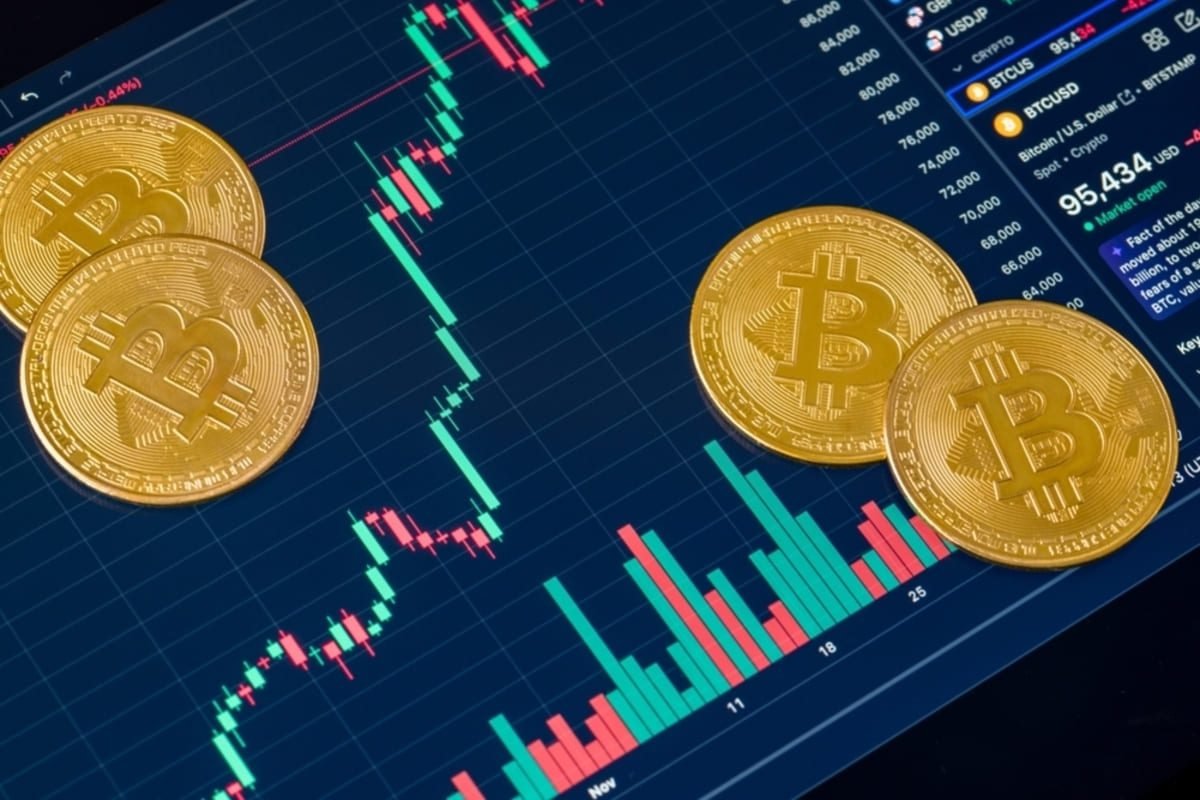Bitcoin volatility hits decade low, now comparable to tech stocks as institutional demand fuels market transformation Bitcoin volatility hits decade low, now comparable to tech stocks as institutional demand fuels market transformation