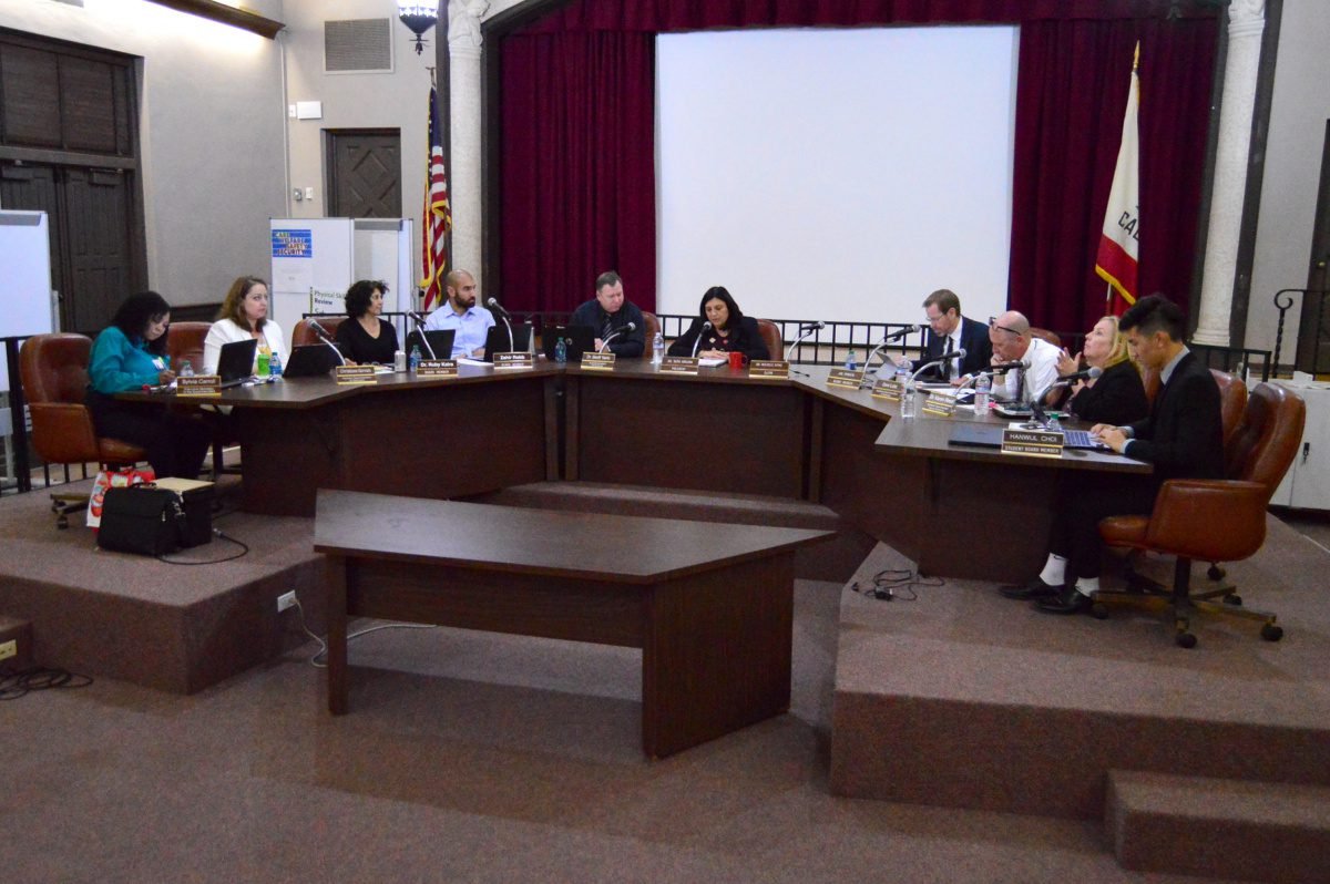 South Pasadena School Board to Discuss Student Smartphone Ban, AI in Classrooms & New Health Benefits | The South Pasadenan South Pasadena School Board to Discuss Student Smartphone Ban, AI in Classrooms & New Health Benefits | The South Pasadenan