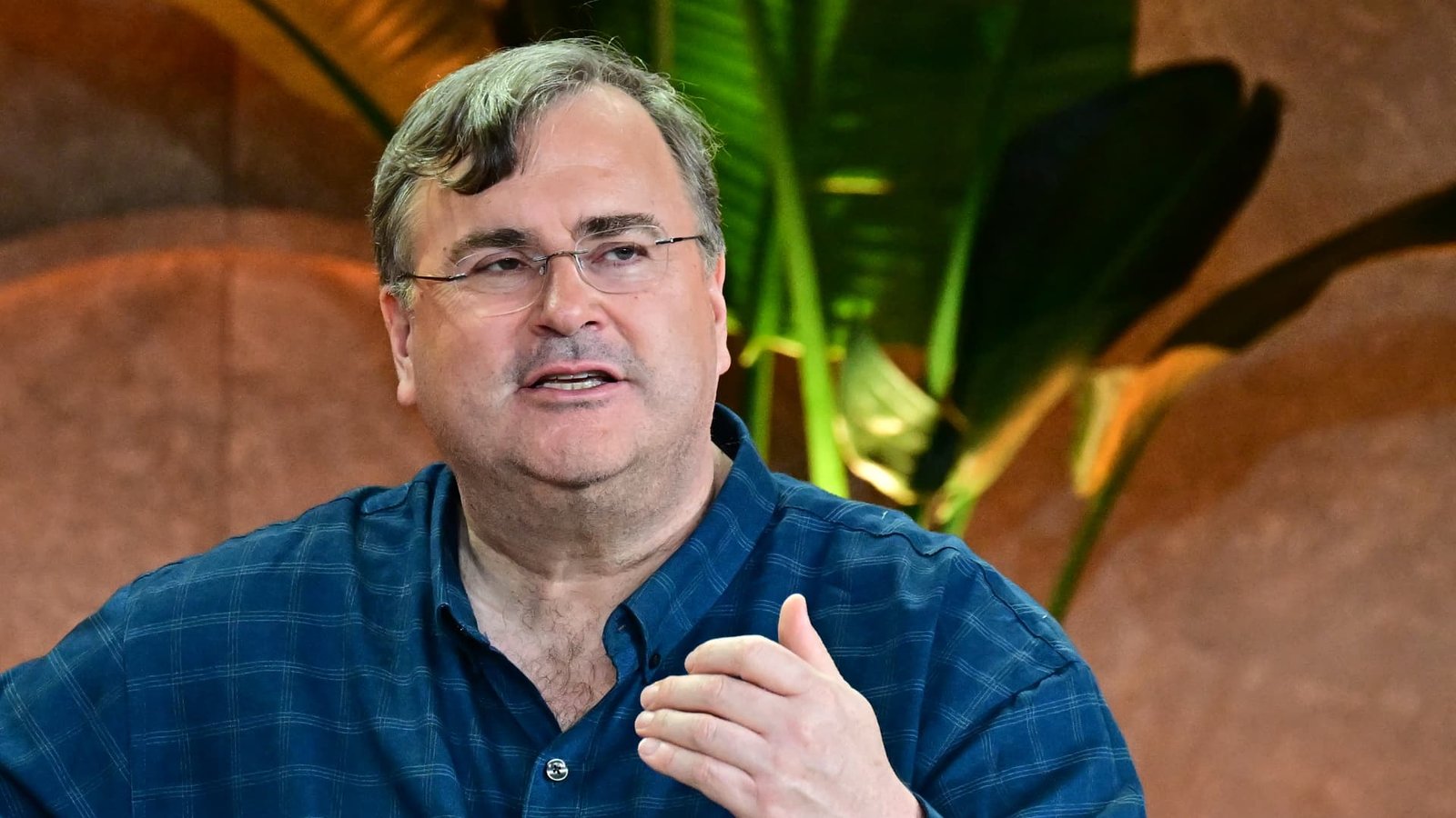OpenAI investor Reid Hoffman calls Anthropic ‘one of the good guys’ OpenAI investor Reid Hoffman calls Anthropic ‘one of the good guys’