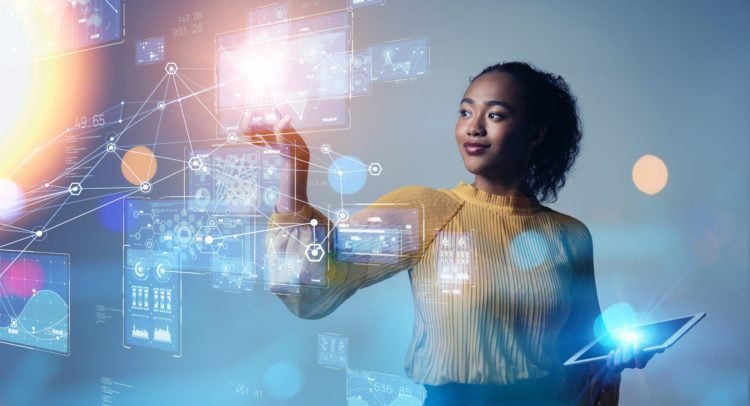 Why Strategy’s Stock is Tumbling Amid Bitcoin Focus