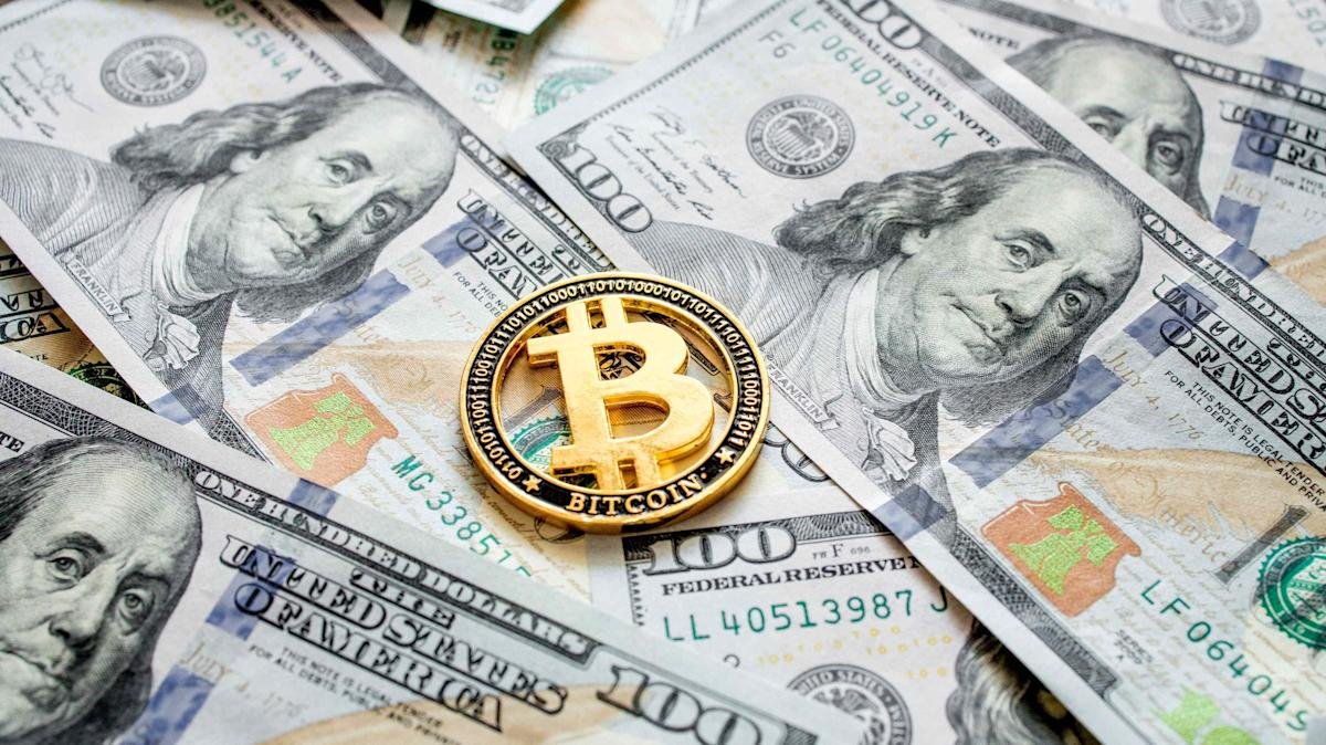 Bitcoin & stocks fall, US dollar & VIX jump: Market takeaways