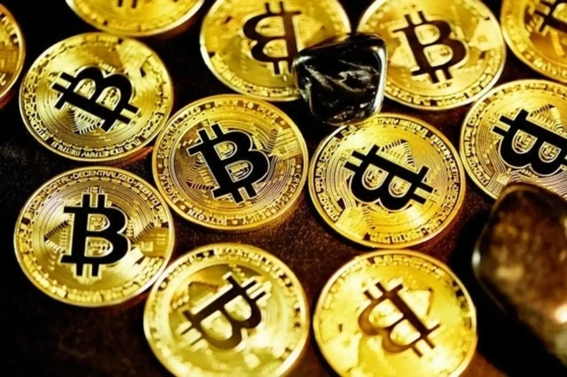 Warning of further sharp Bitcoin plunge…”Leverage liquidations could return it to the ,000s”
