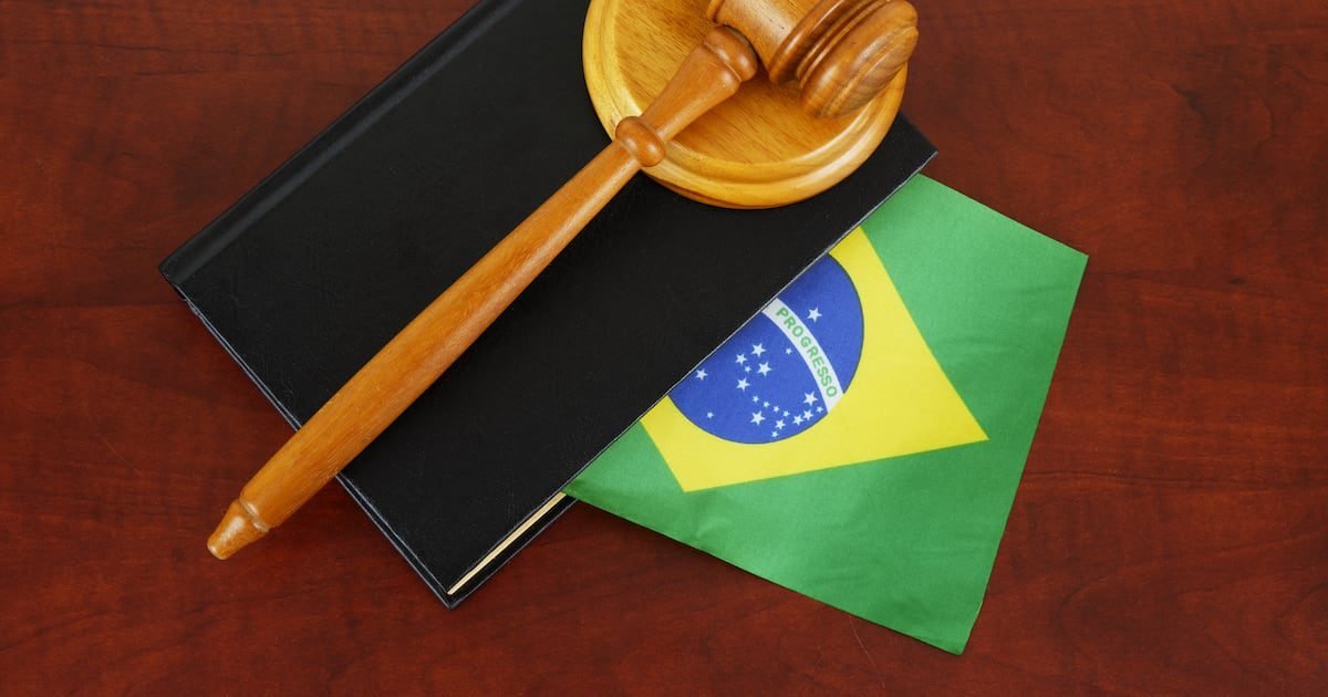 Brazilian court convicts 14 for using Bitcoin to launder m in drug trafficking profits – DL News